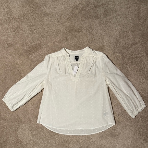 GAP L Ivory Long Sleeve Light Top NWT - Picture 1 of 9